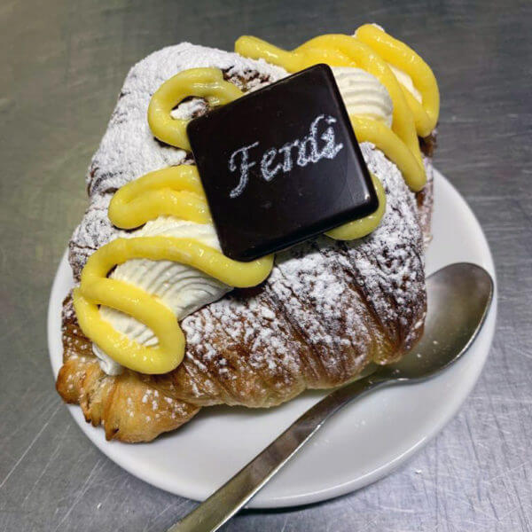 Croissant farcito crema e panna